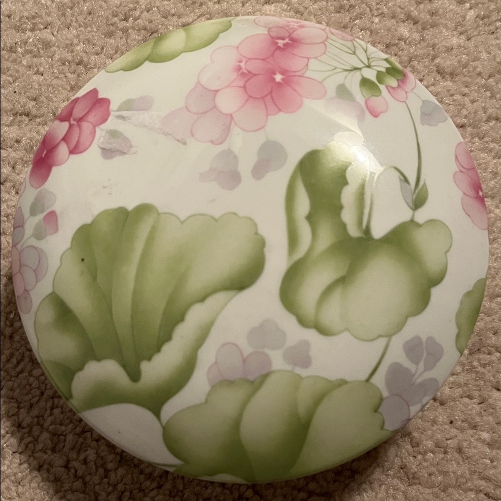 From France Limoges box  - Handpainted Pink and Green geraniums/4.5” x 1”